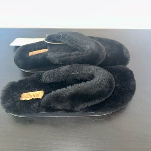OluKai woman’s fuzzy sandals. Size 8. Never worn with tags